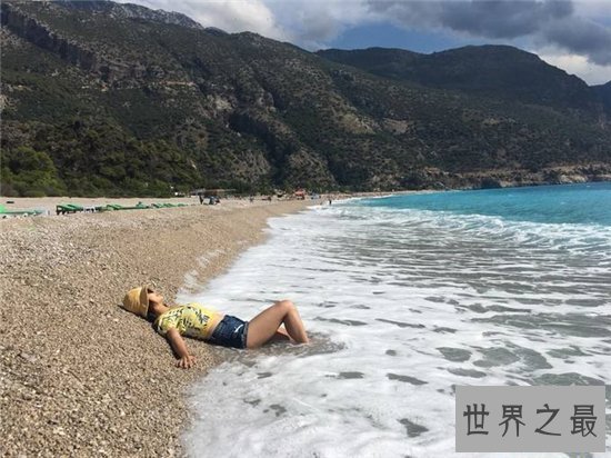 世界十大最美沙滩颜色，粉色沙滩美得一塌糊涂！