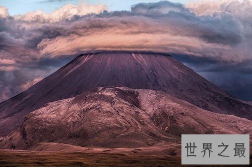 中国十大最美的山峰排行榜，神秘的泰山的风景最迷人