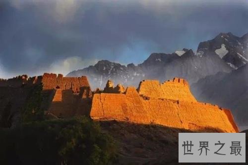 中国十大最美的山峰排行榜，神秘的泰山的风景最迷人