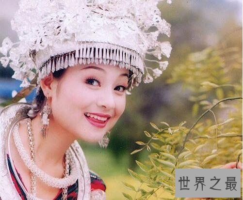 十大苗族美女盘点，第一美女杨思思竟是变性人