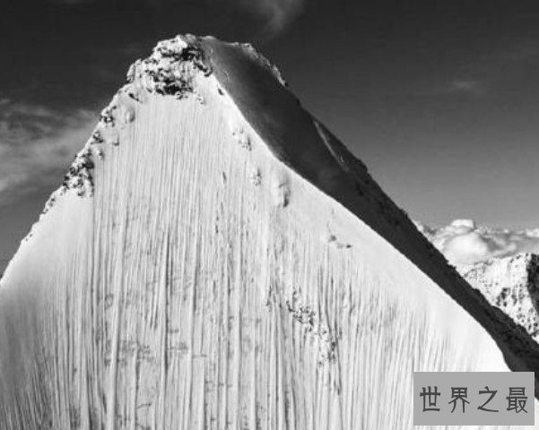 世界上最惊险的滑雪运动，从13000英尺高几近垂直的山峰滑下