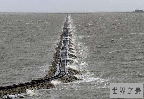 世界上最精彩的铁路，海上铁路