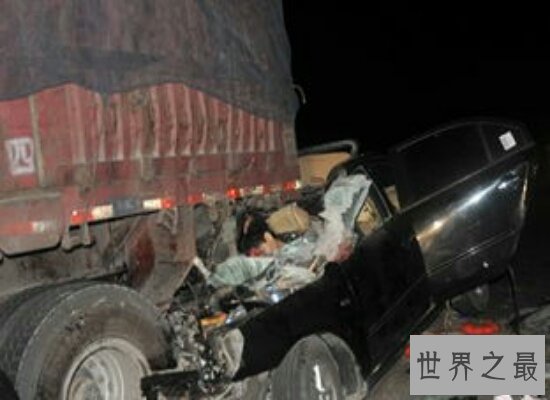 中国最近特大交通事故盘点  柳州事故震惊世界79人无一生还！