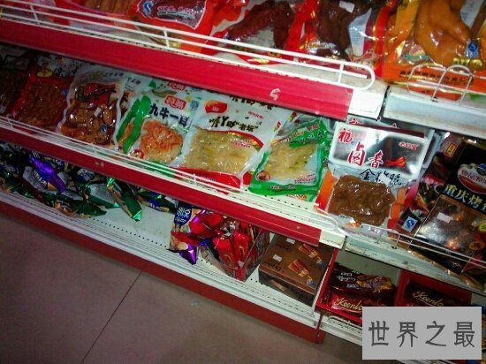 揭秘垃圾食品的制作过程，看完你还敢吃吗？