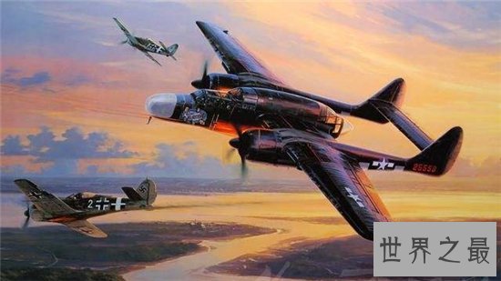 P-61堪称美国首架夜间作战机，可坐三人的重型战斗机