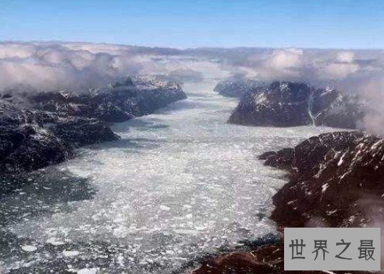 史上最大冰山崩离，面积高达6000平方公里