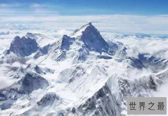 世界第二高峰乔戈里峰，只比第一高峰低233米