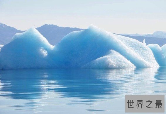 最佳观鲸点格陵兰岛，能够大饱眼福