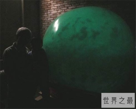 世界上最大的夜明珠，直径高达160cm！