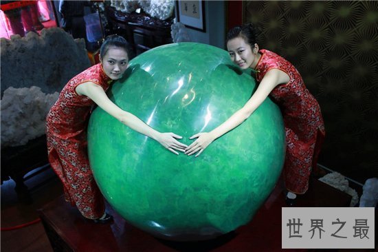 世界上最大的夜明珠，直径高达160cm！