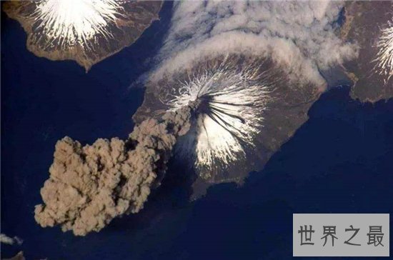 世界上最大火山喷发排名，最大的竟然还是一处景点！