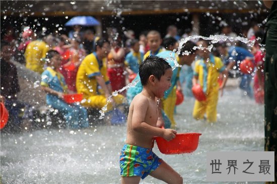 泼水节是几月几号 泼水节需要小心的注意事项