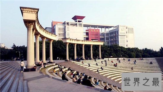 重庆大学排名，重庆大学位列第一第二名竟然是这个大学！