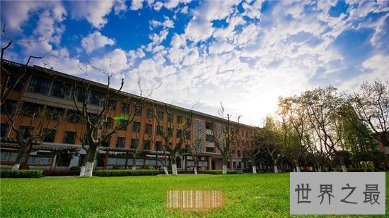 同济大学天佑楼谜案重重，专业人员表示与建造有关