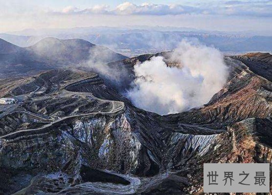 世界上最大的火山口，火山口周长有114米