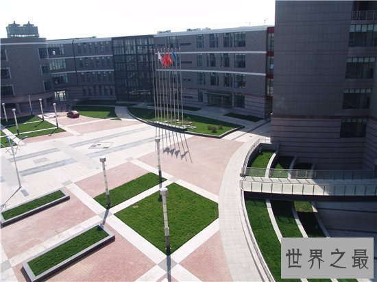 菲律宾十所最昂贵的大学，恩德伦大学学费高达6000美元！