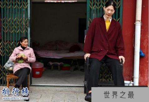 中国最高的女人是谁,姚德芬身高2.4米(脚长45.5厘米)