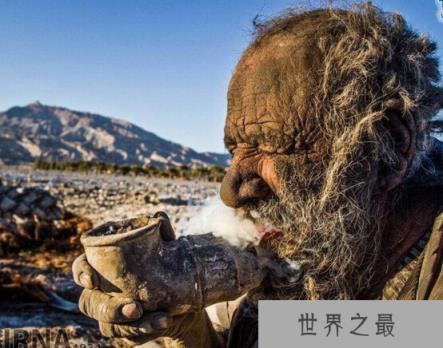 世界上最长时间不洗澡的人，伊朗老人长达60年完爆印度阿三