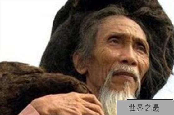 世界上头发最长的男人 头发长度超过6米(50多年没剪过)