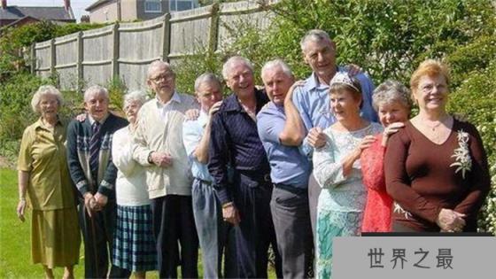 世界上最老的家庭 一家12名成员岁数和1020岁(英国家庭)