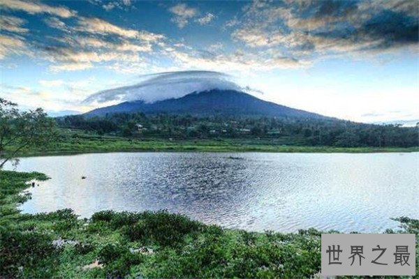 世界十大岛屿 格陵兰岛居榜首，第四以地形地势闻名全球