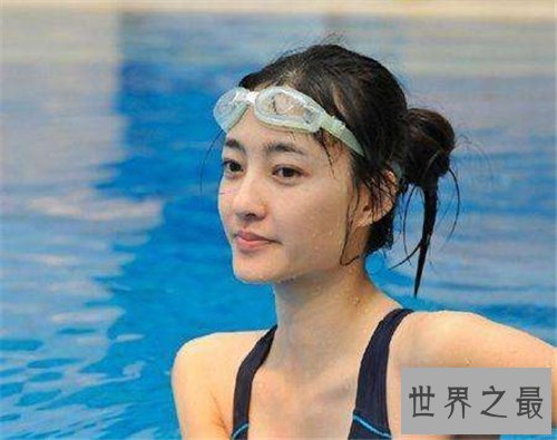 【图】王丽坤年龄不断成谜 少女感十足成素颜女神