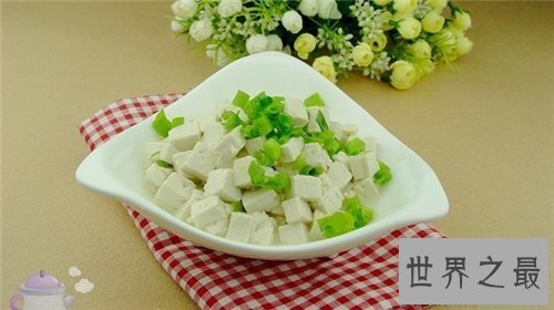 【图】小葱拌豆腐的做法引见 小葱拌豆腐食用忌讳